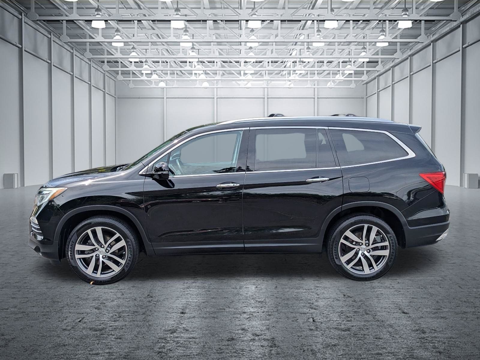 Used 2016 Honda Pilot Touring image 2