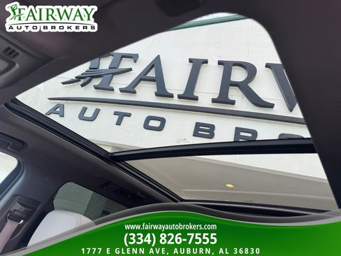 Used 2022 Chevrolet Tahoe Z71 w/ Luxury Package AWD/4WD image 25