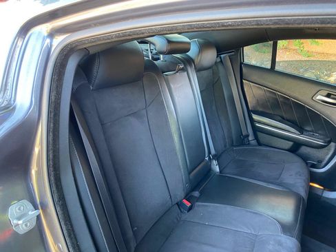 Used 2015 Dodge Charger R/T RWD image 41