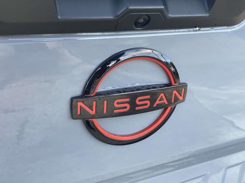 Used 2024 Nissan Frontier Pro-X w/ Pro Convenience Package image 10