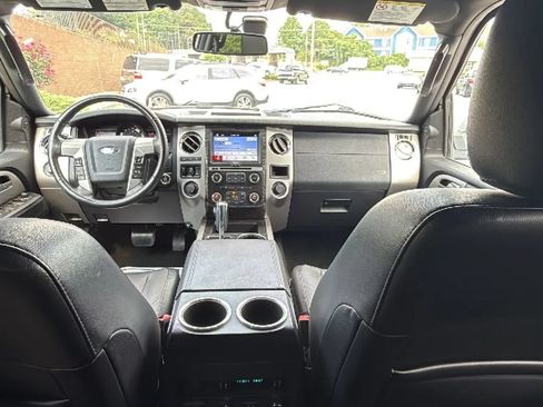 Used 2016 Ford Expedition Limited AWD/4WD image 28