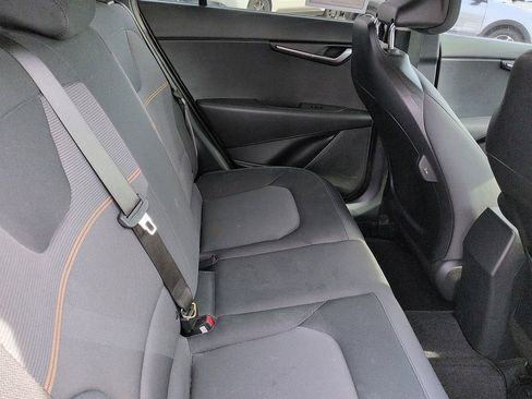 Used 2025 Kia Niro LX image 8