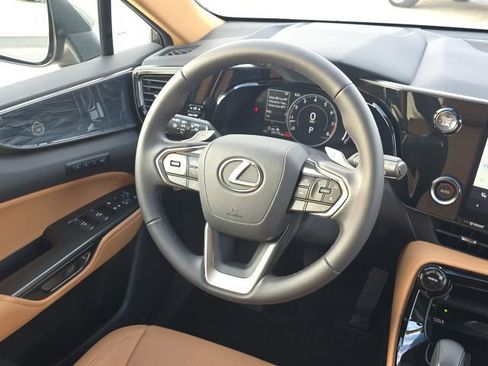 Used 2025 Lexus NX 250 FWD w/ Accessory Package (2T) image 33