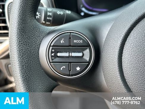 Used 2025 Kia Soul LX w/ LX Technology Package FWD image 29