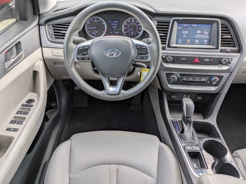 Used 2018 Hyundai Sonata SE image 16