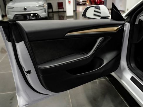 Used 2023 Tesla Model 3 Standard Range RWD image 41