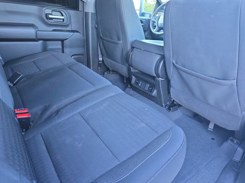 Used 2024 Chevrolet Silverado 2500 Custom w/ Custom Convenience Package image 11