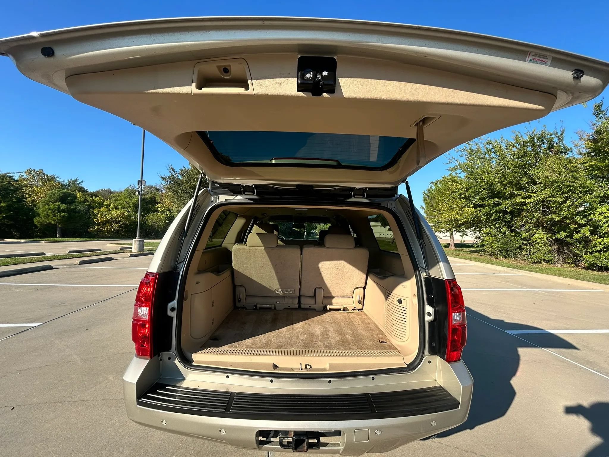Used 2013 Chevrolet Suburban LS w/ Convenience Package 1 RWD image 10