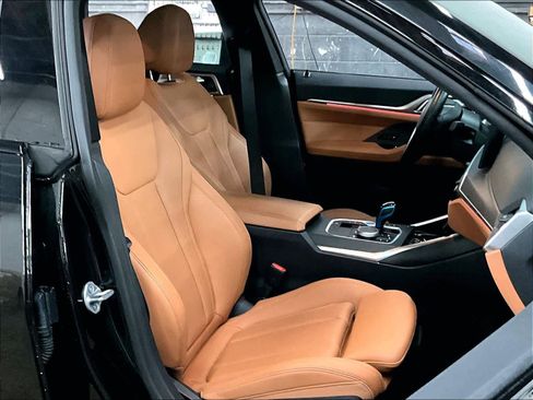 Used 2023 BMW i4 eDrive35 w/ Dynamic Handling Package image 10