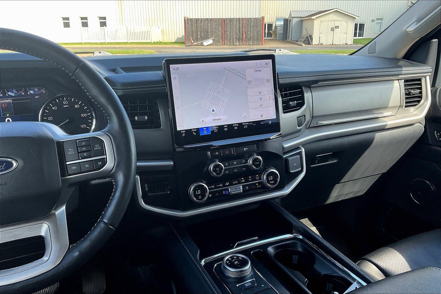 Used 2024 Ford Expedition XLT RWD image 6
