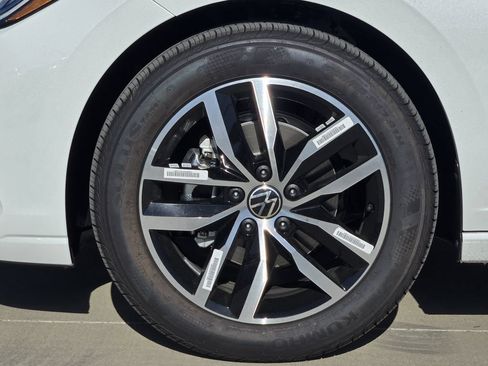 New 2026 Volkswagen Jetta SE FWD image 11