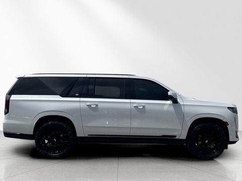 Used 2023 Cadillac Escalade ESV Sport Platinum AWD/4WD image 3