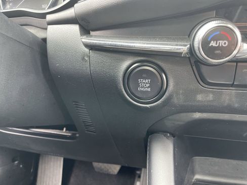Used 2024 MAZDA MAZDA3 s FWD image 25