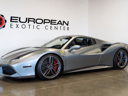 Used 2017 Ferrari 488 Spider image 28