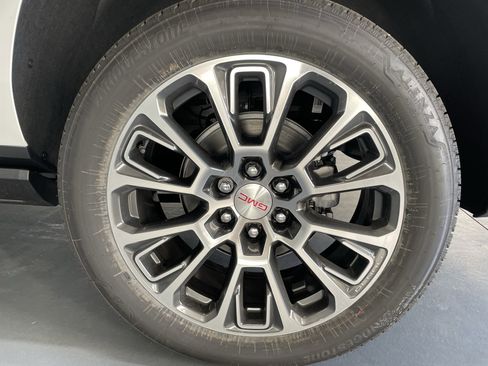 New 2026 GMC Yukon XL Denali w/ Sun & Power Step Package image 7