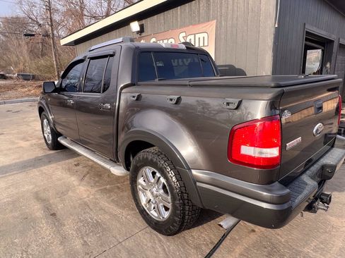 Used 2007 Ford Explorer Sport Trac Limited RWD image 5