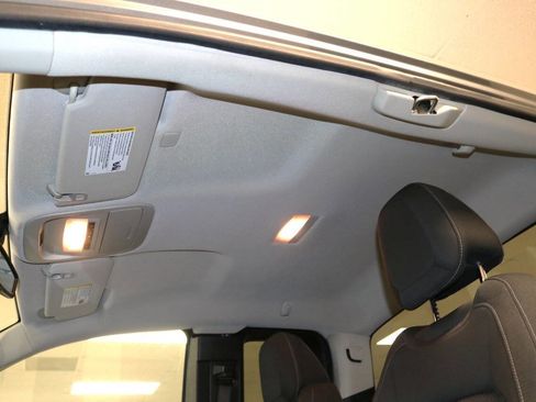 Used 2022 Chevrolet Colorado LT w/ Fleet Safety Package image 74