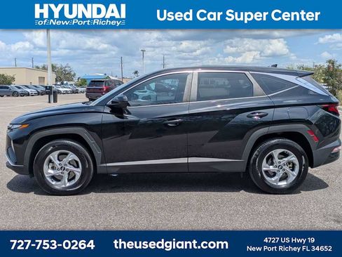 Used 2023 Hyundai Tucson SE AWD/4WD image 2