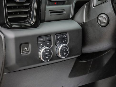 Used 2023 GMC Sierra 1500 AT4 image 33