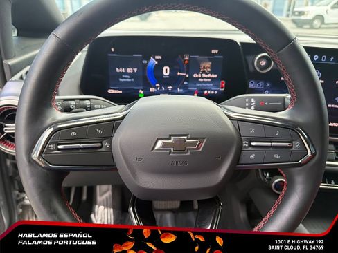 Certified 2024 Chevrolet Equinox EV RS FWD image 21