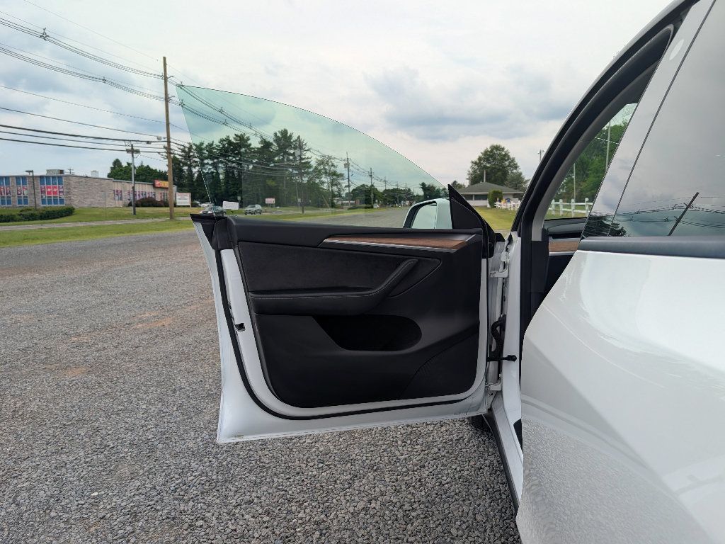 Used 2023 Tesla Model Y Long Range AWD/4WD image 9