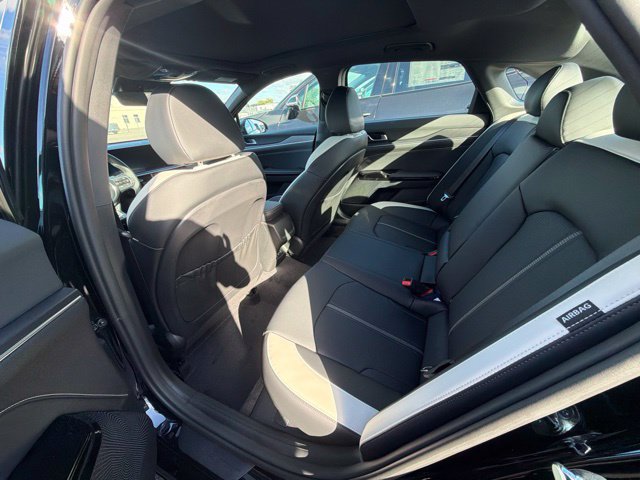 New 2027 Kia K5 GT-Line FWD image 8