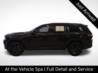 Used 2023 Jeep Grand Cherokee L Laredo RWD video 3