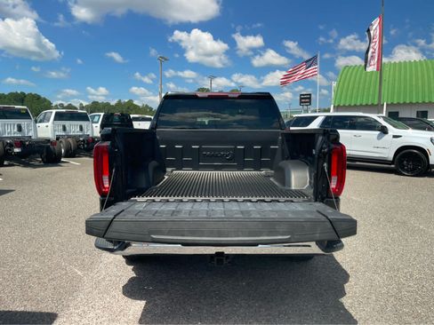 Used 2025 GMC Sierra 1500 SLT AWD/4WD image 21