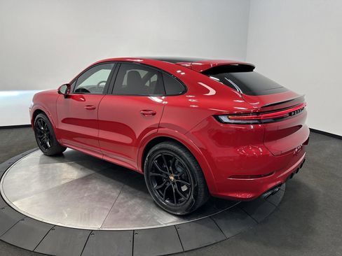 Certified 2026 Porsche Cayenne Coupe AWD/4WD image 3