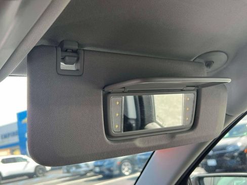 Used 2019 Chevrolet Equinox LT FWD image 29