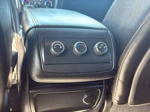 Used 2016 Buick Enclave Leather AWD/4WD image 28