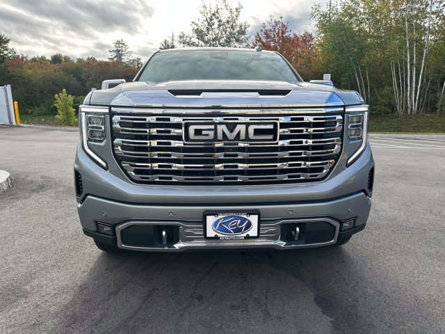 Used 2023 GMC Sierra 1500 Denali w/ Technology Package AWD/4WD image 8
