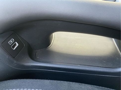 Used 2023 Honda HR-V LX image 31