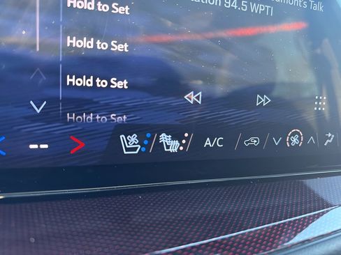 Used 2024 Chevrolet Traverse RS w/ LPO, Floor Liner Package AWD/4WD image 25