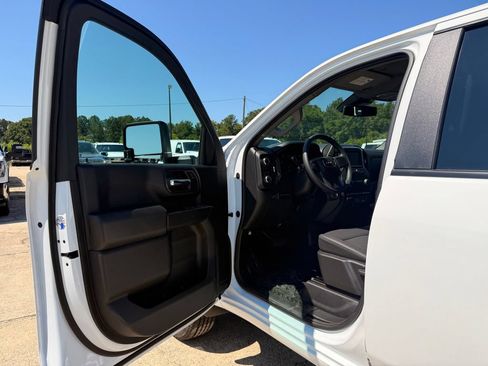 New 2026 GMC Sierra 2500 Pro w/ Convenience Package AWD/4WD image 11
