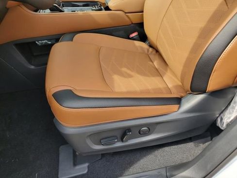 New 2025 Nissan Pathfinder Platinum w/ Cargo Package image 15