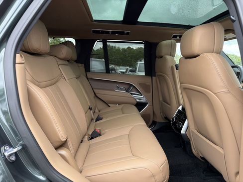 New 2026 Land Rover Range Rover SE image 14