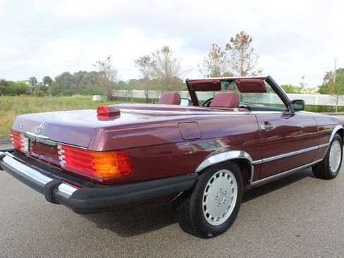 Used 1987 Mercedes-Benz 560 SL image 18