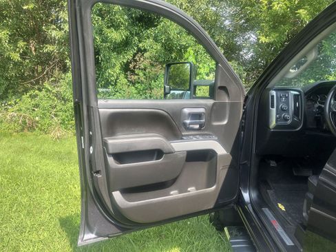 Used 2015 Chevrolet Silverado 2500 LT w/ LT Convenience Package AWD/4WD image 9
