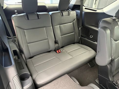 New 2026 Ford Explorer Active w/ Active Comfort Package image 57