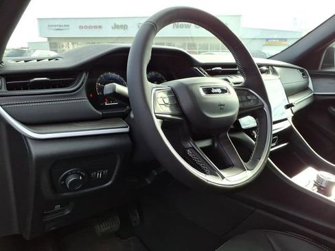 New 2026 Jeep Grand Cherokee Altitude AWD/4WD image 14