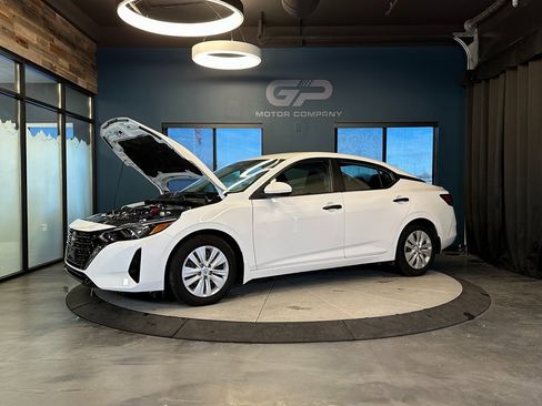 Used 2025 Nissan Sentra S image 25