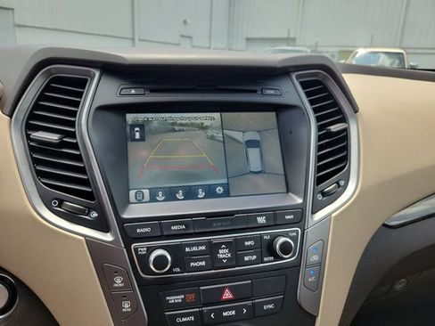 Used 2017 Hyundai Santa Fe Sport w/ 2.4L Tech Package 04 FWD image 38