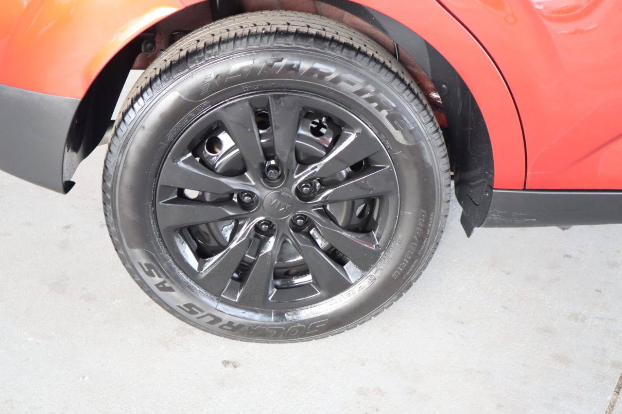 Used 2021 Kia Soul LX FWD image 5