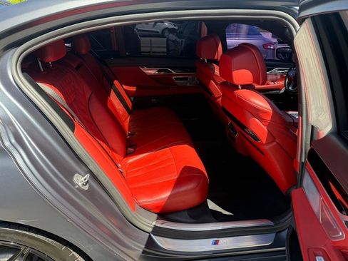 Used 2017 BMW 750i 750i Sedan image 33