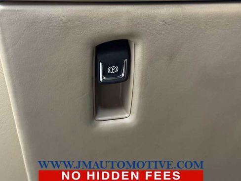 Used 2018 Cadillac Escalade ESV Platinum image 46