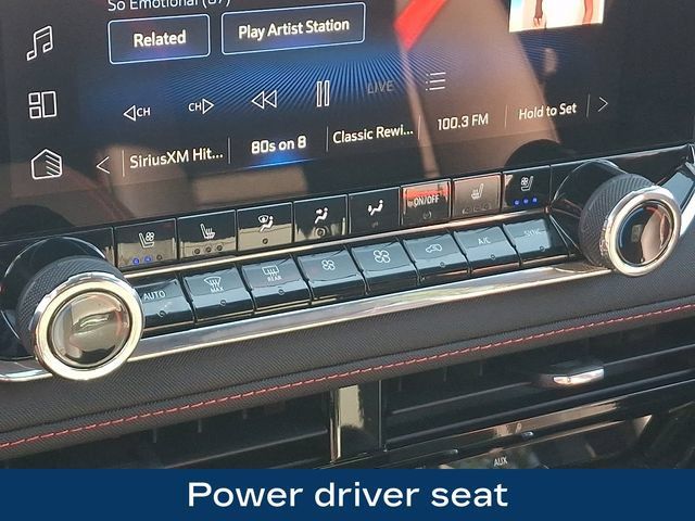 Used 2025 Chevrolet Colorado Z71 w/ Midnight Edition AWD/4WD image 14