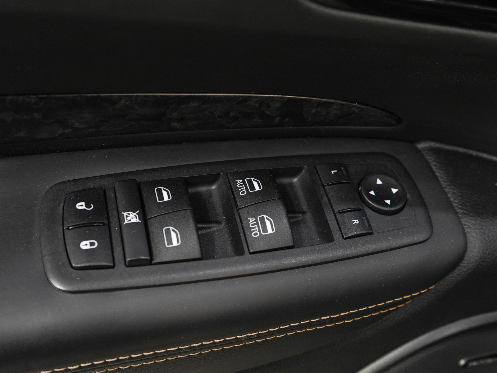 Used 2025 Dodge Durango R/T AWD/4WD image 23