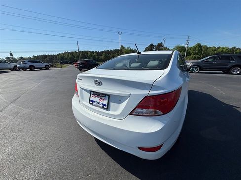 Used 2017 Hyundai Accent Value Edition image 5