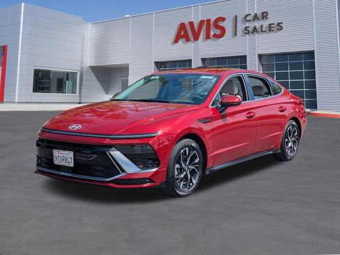 Used 2025 Hyundai Sonata SEL FWD image 1